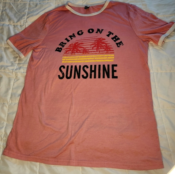 Women's graphic t-shirt - Picture 2 of 2